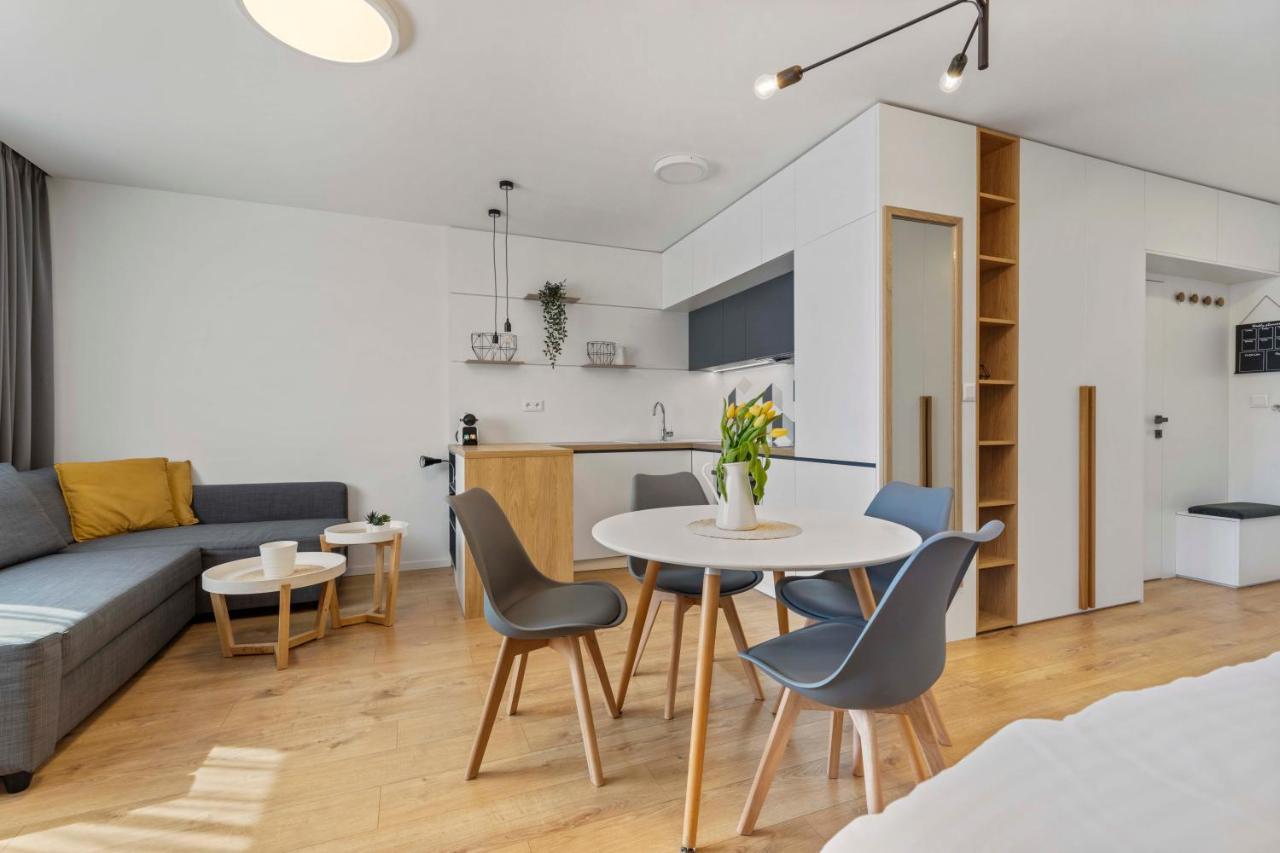 Lam Concrete - Ac - Balcony Apartment Bratislava Bagian luar foto
