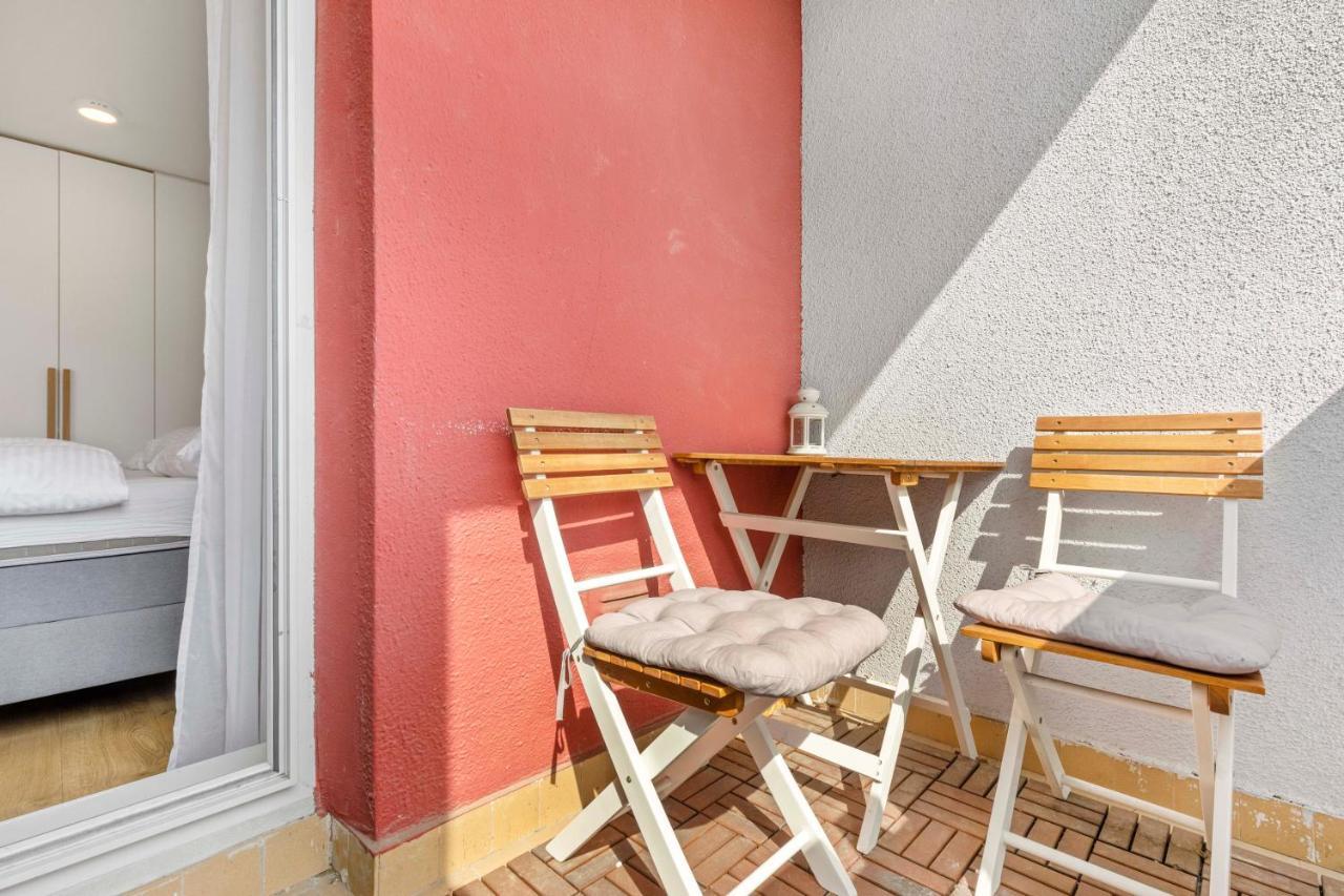 Lam Concrete - Ac - Balcony Apartment Bratislava Bagian luar foto